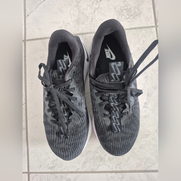 Nike Women's Motiva Shoes, Black, US 6.5 - Picture 7 of 8